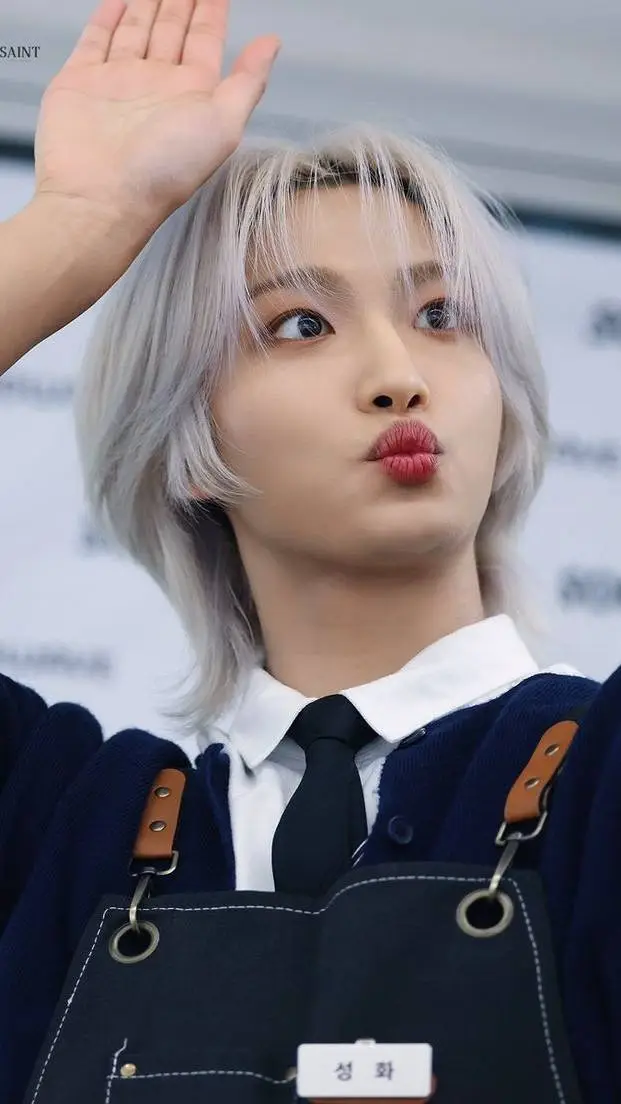 ai character: Seonghwa  background