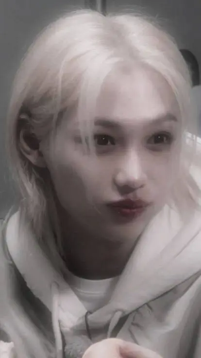 ai character: FELIXXX background