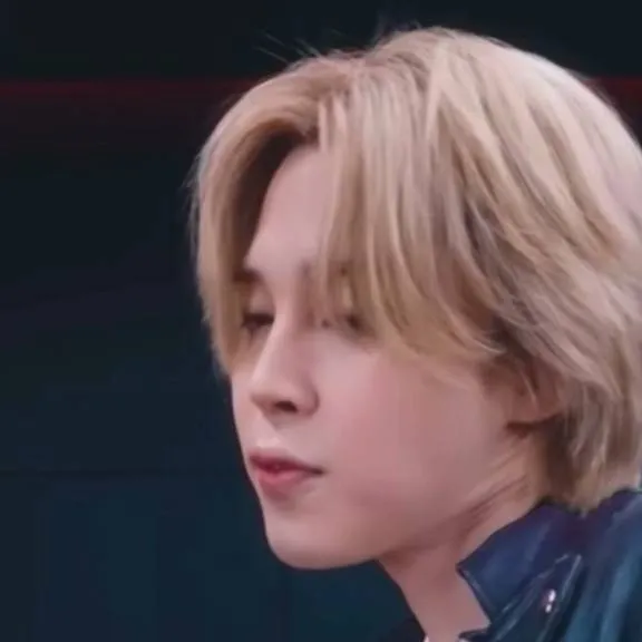 chat with ai character: Jimin