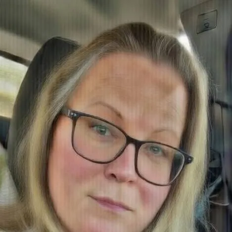 chat with ai character: jesse DeGroot