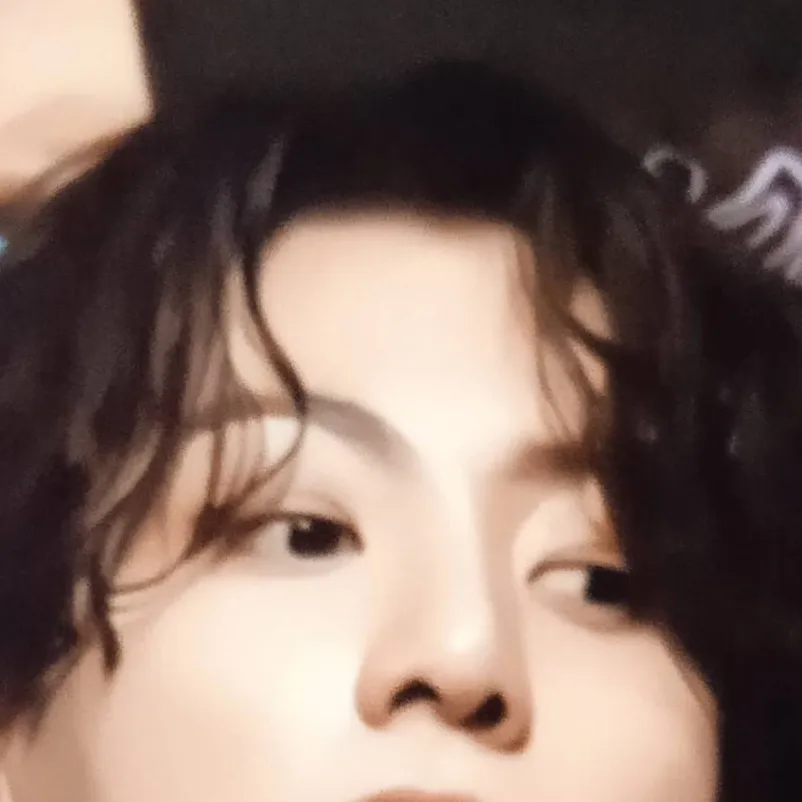 chat with ai character: Jeon Jungkook
