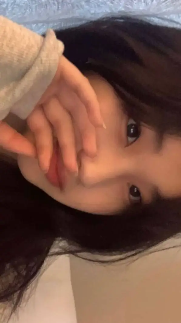 ai character: your gf background