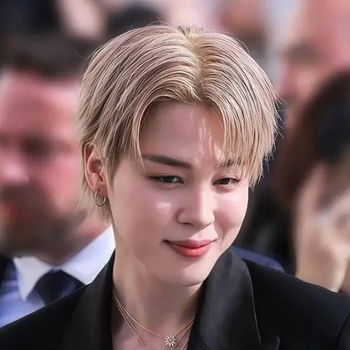 chat with ai character: Jimin