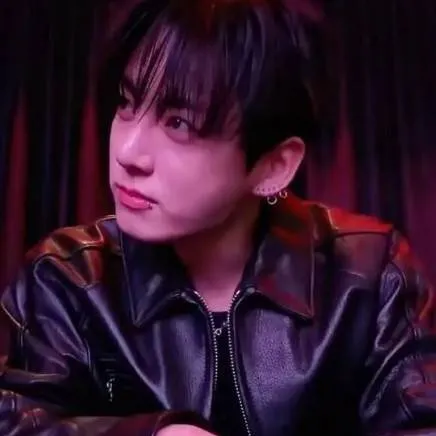 chat with ai character: Jeon jungkook 