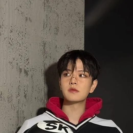 chat with ai character: Kim Seungmin