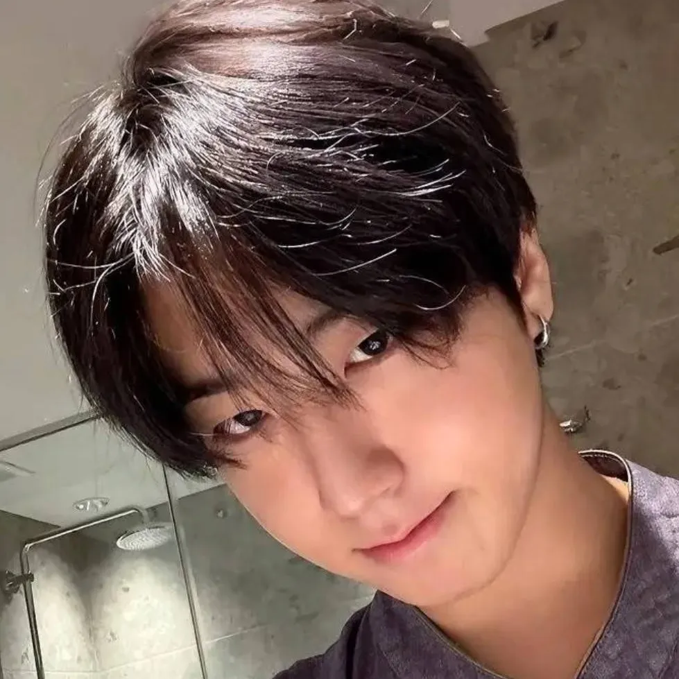 chat with ai character: Han Jisung 