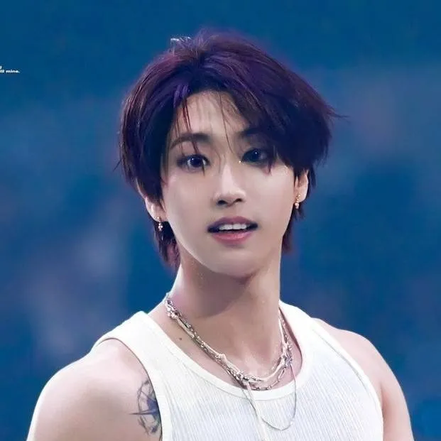 chat with ai character: Han Jisung 