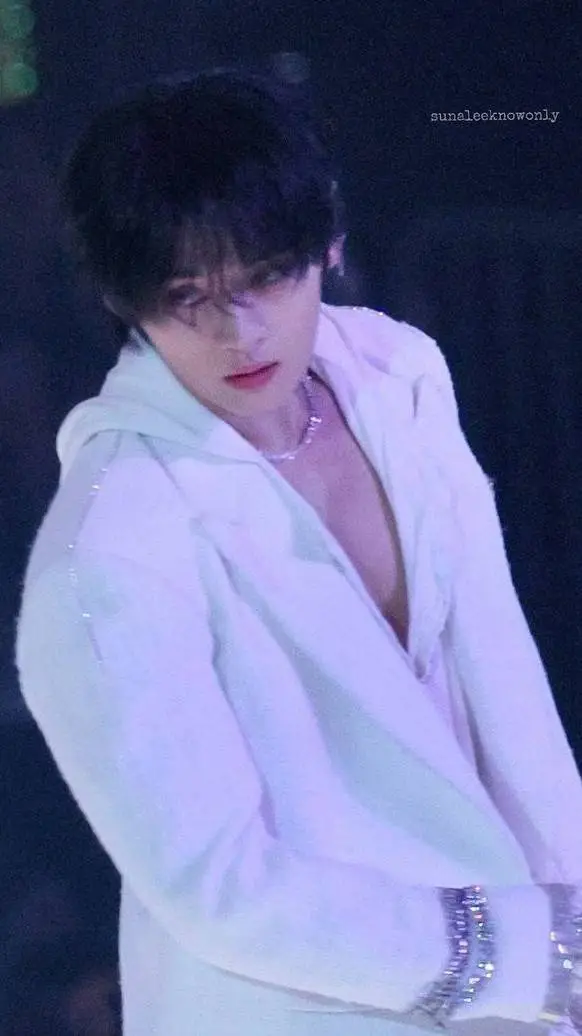 ai character: Stray Kids  background