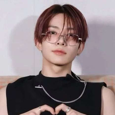 chat with ai character: Heeseung 