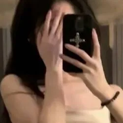 chat with ai character: Sophia