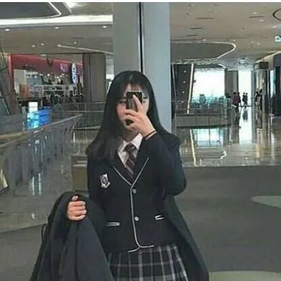 chat with ai character: Corpuz