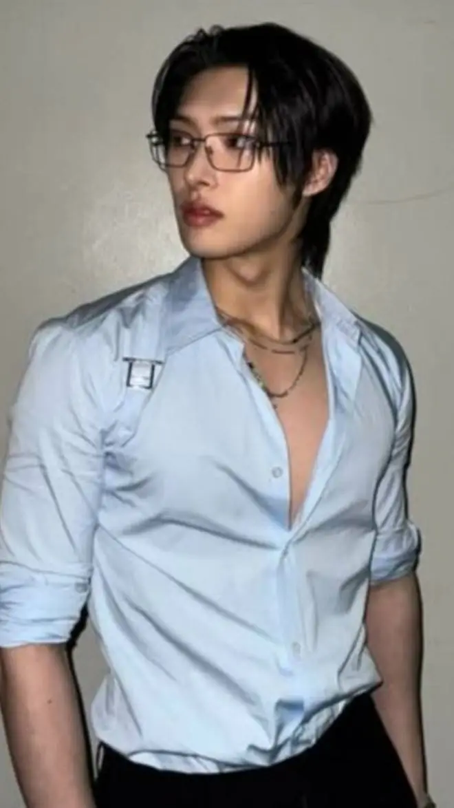 ai character: Mingi background