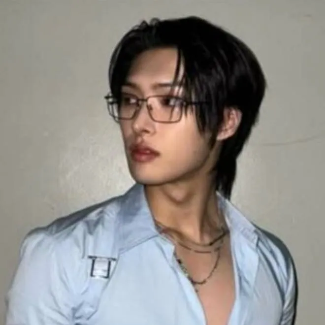 chat with ai character: Mingi