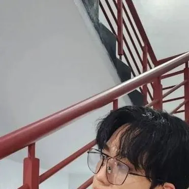 chat with ai character: * Seo Changbin *