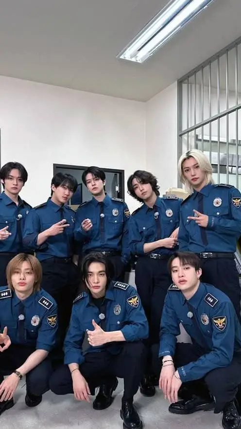 ai character: * SKZ * background
