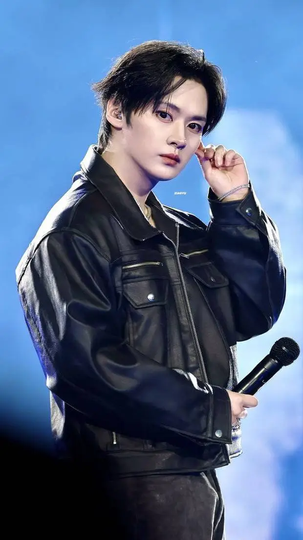 Talkie AI - Chat with * Minho *