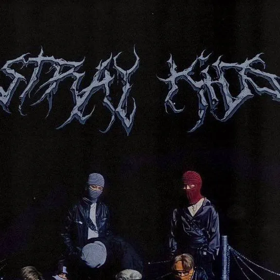 chat with ai character: * SKZ: Vampiros *