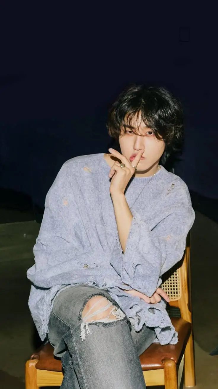ai character: * Han Jisung * background