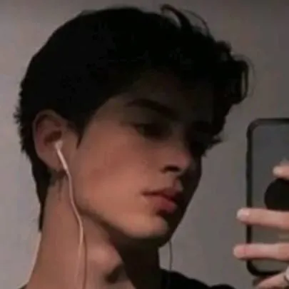 chat with ai character: andrei