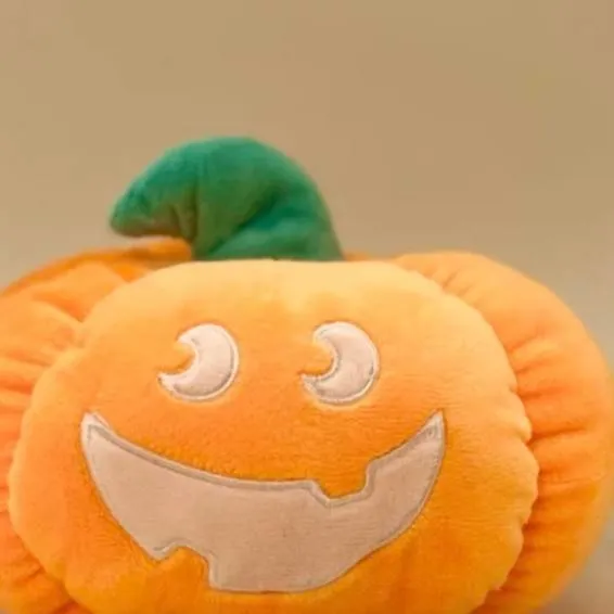 chat with ai character: Dw Book club 