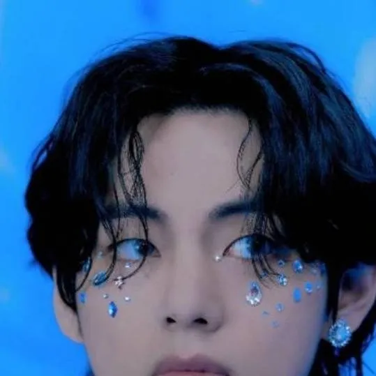 chat with ai character: Kim Taehyung 