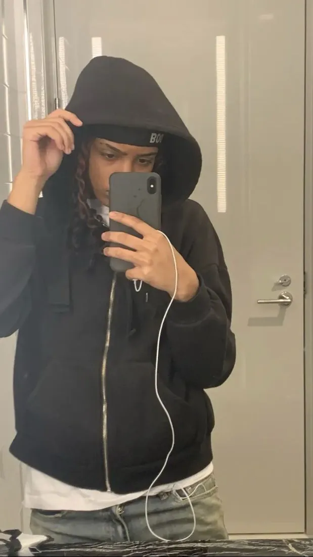 ai character: skye background