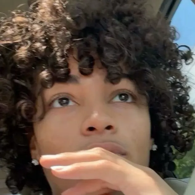 chat with ai character: jay