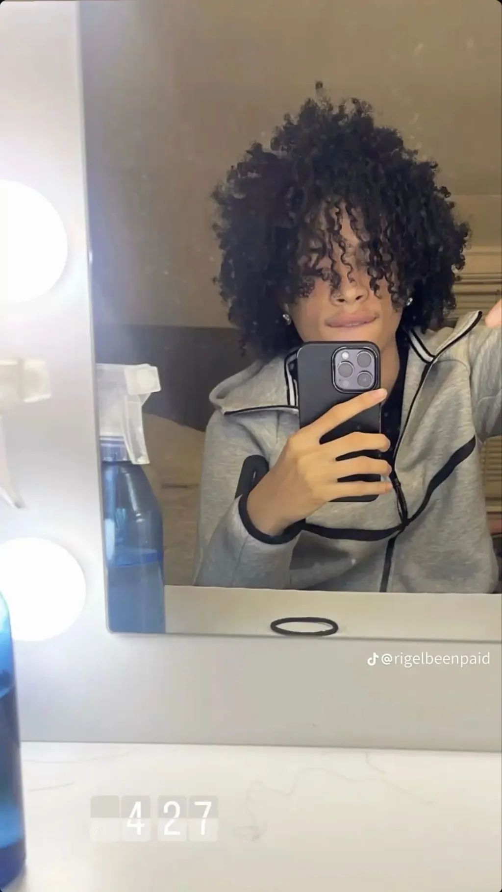 ai character: aiden background