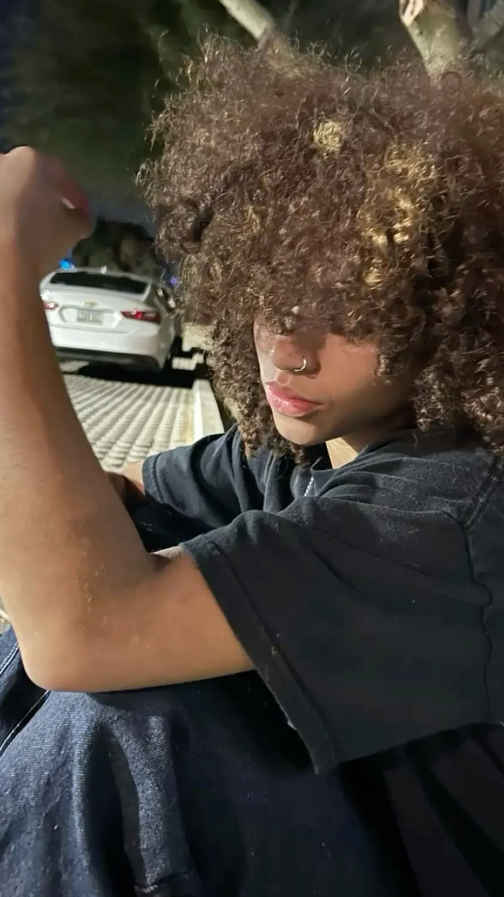 ai character: aurora  background