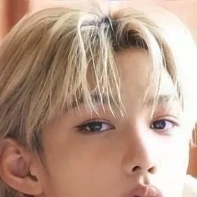 chat with ai character: ☆Felix tu novio☆