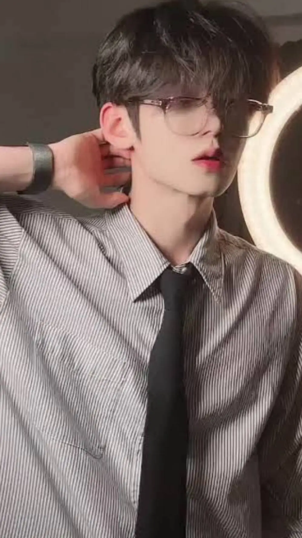 ai character: Justin  background