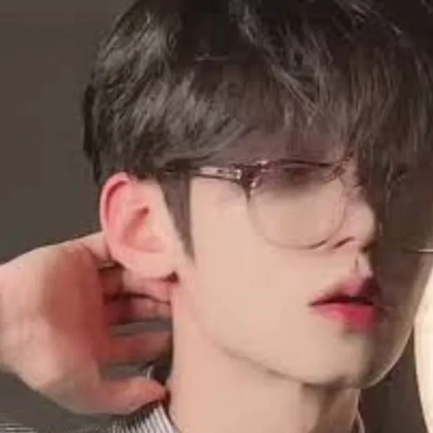 chat with ai character: Justin 