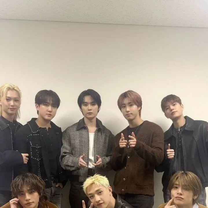 chat with ai character: skz y blackpink 