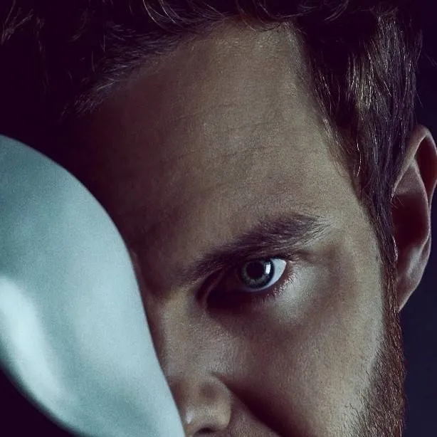 chat with ai character: scream 5