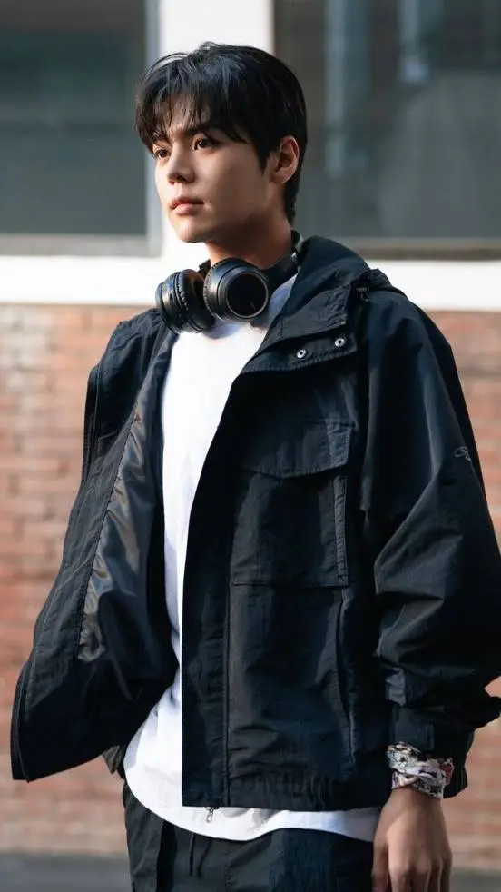 Talkie AI - Chat with Park Hu-min