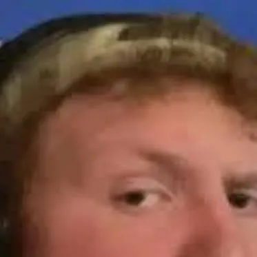 chat with ai character: casoh