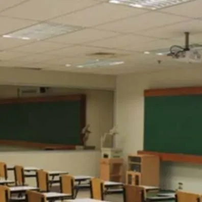 chat with ai character: > ♡ DW school ♡ <