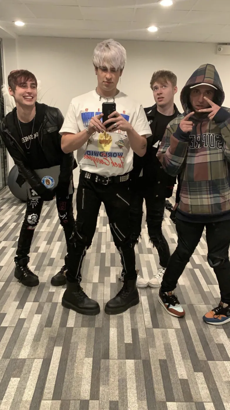 Talkie AI - Chat with Trap house 