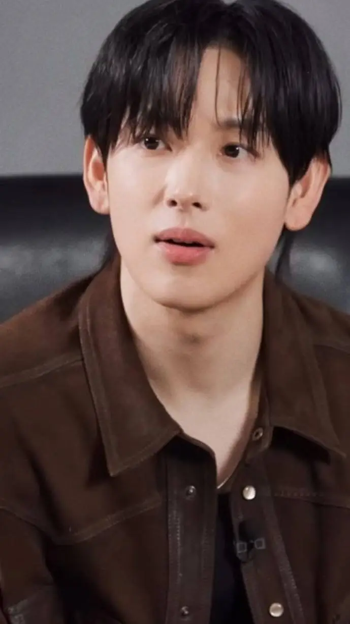 ai character: yim siwan  background
