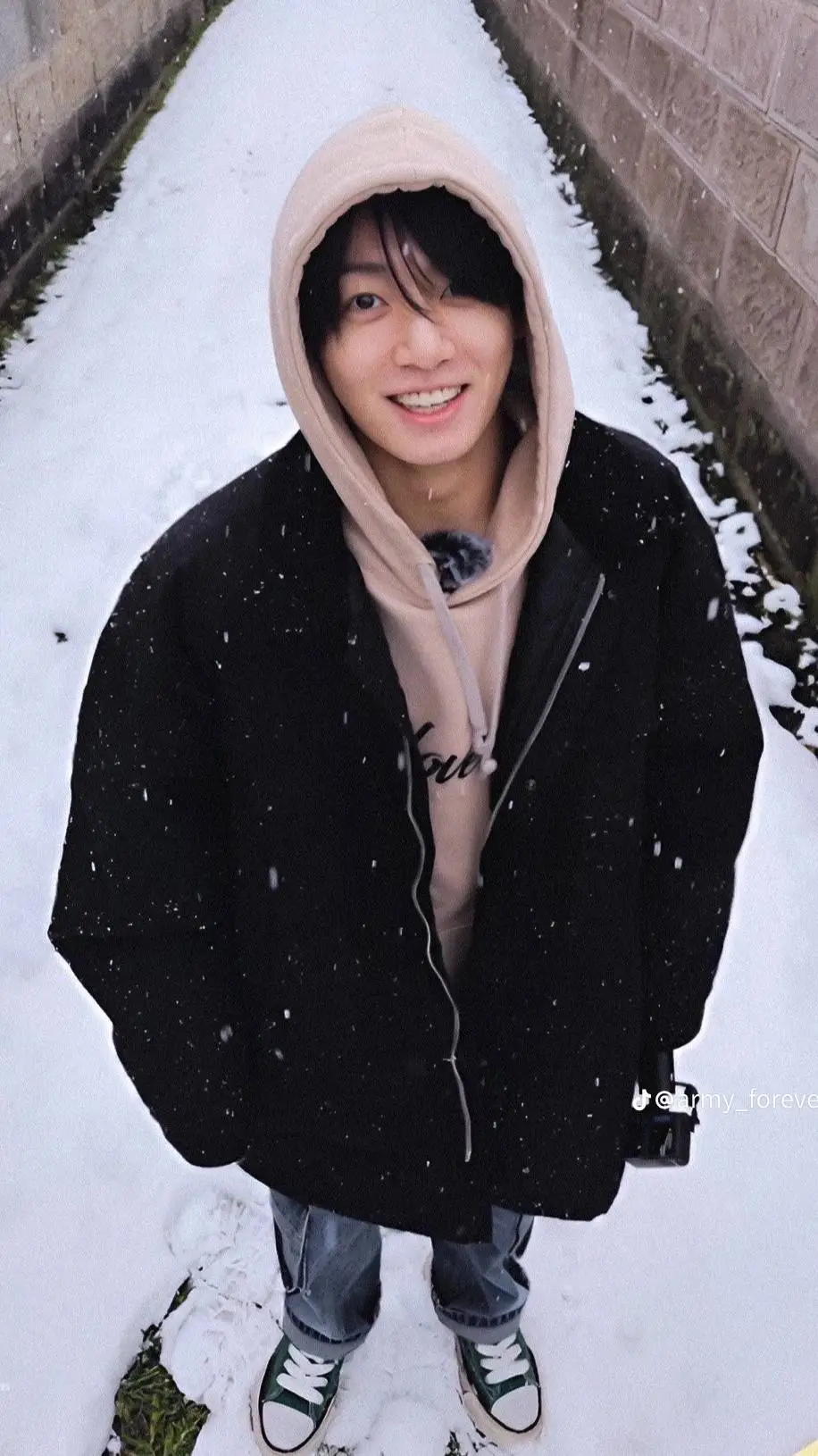 ai character: Jungkook  background