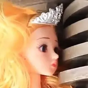 chat with ai character: mermaid 5 