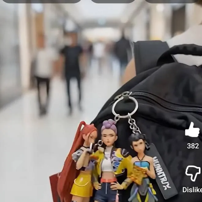 chat with ai character: huntrix bq chain