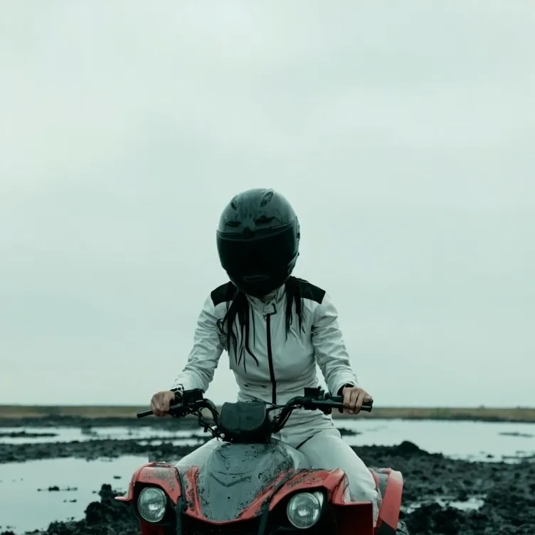 chat with ai character: Sophia