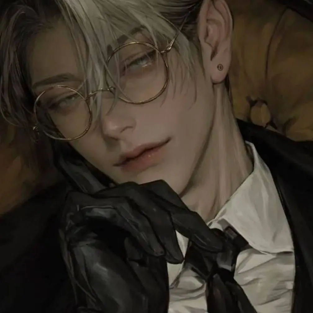 chat with ai character: ★Eric Volkov★