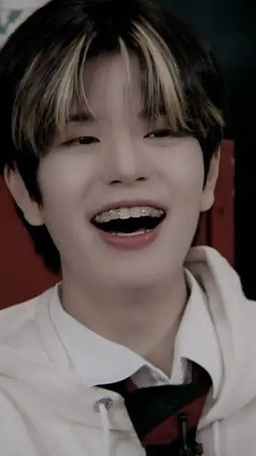 ai character: Seungmin💗 background