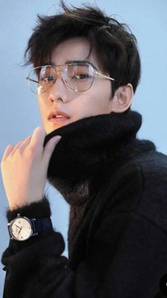 ai character: Alexander  background