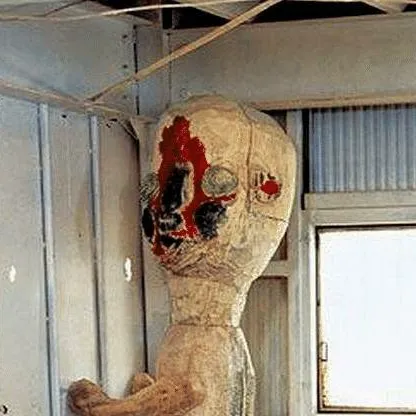 chat with ai character: SCP-173 