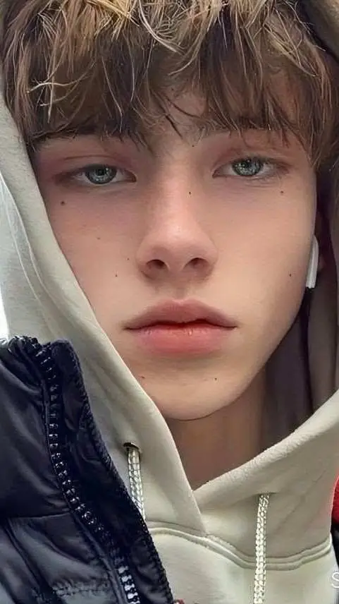 ai character: Calvin  background