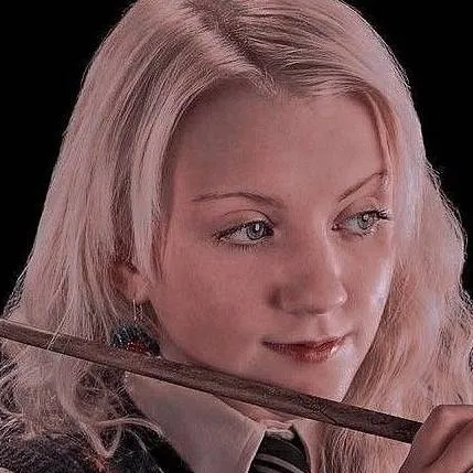 chat with ai character: 💙🩵Luna Lovegood🩵💙