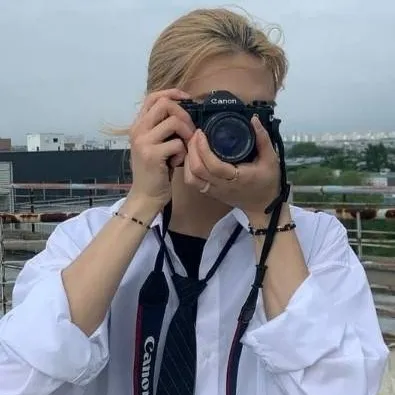 chat with ai character: Hwang hyunjin 